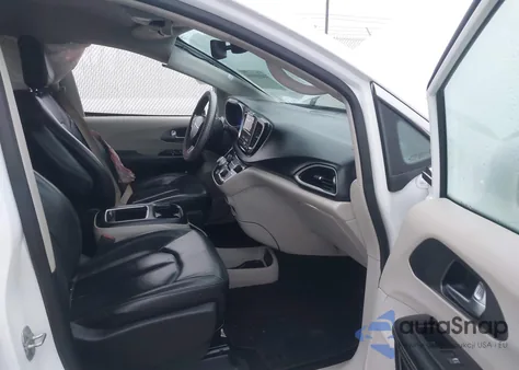 2022 Chrysler Pacifica Touring L z USA, uszkodzony, nr VIN 2C4RC1BGXNR11563